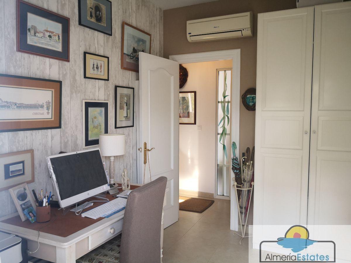 Venta de villa en Zurgena