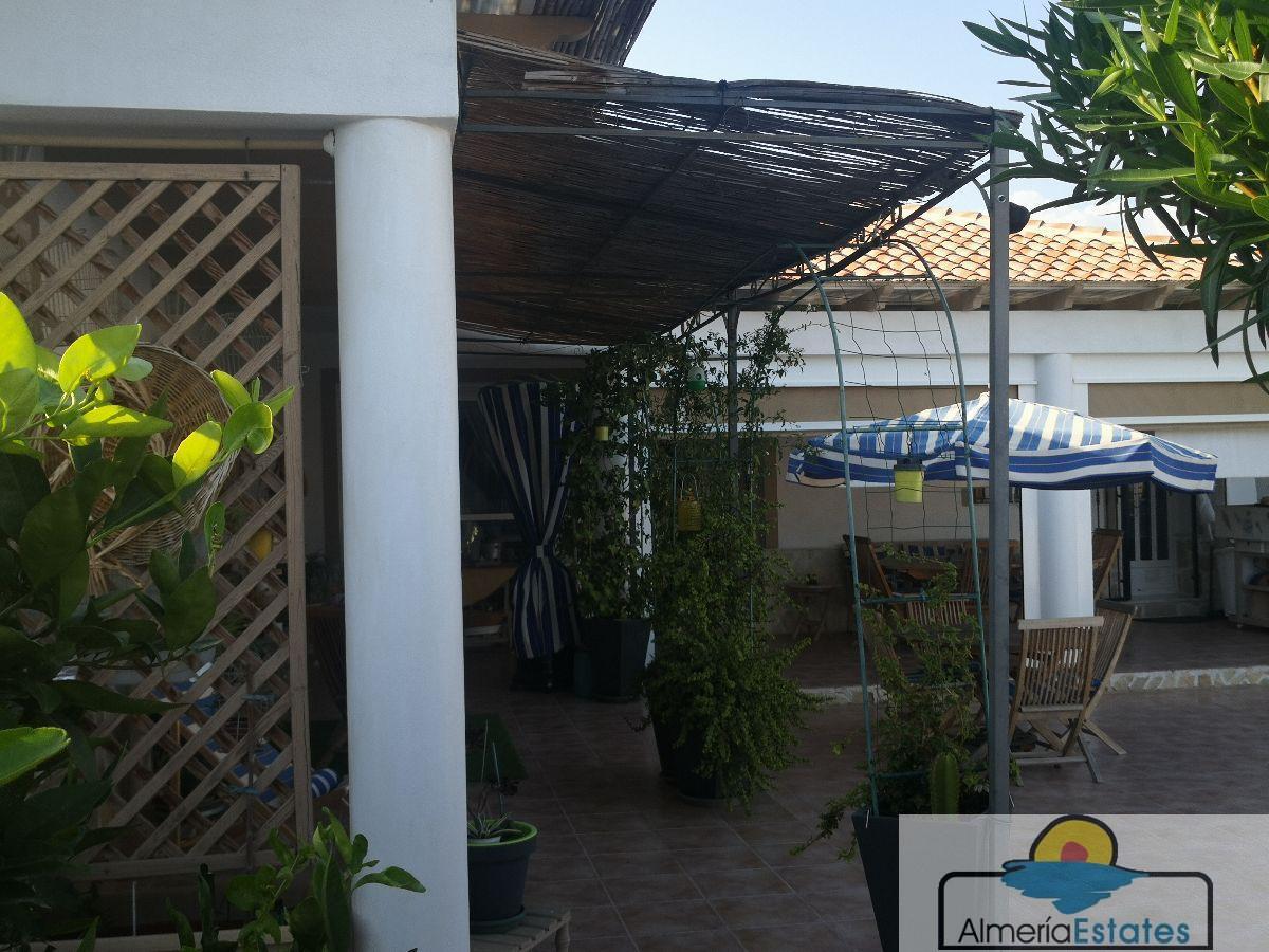 Venta de villa en Zurgena