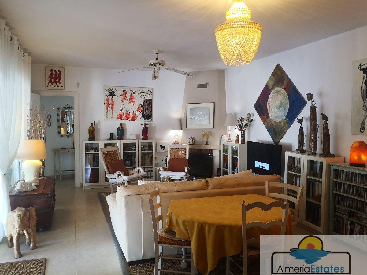 Venta de villa en Zurgena