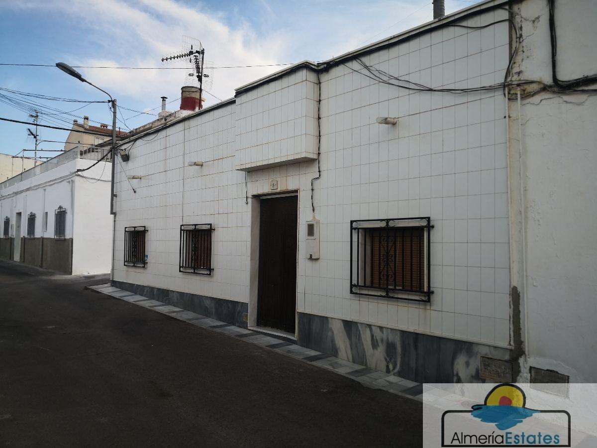For sale of house in Olula del Río
