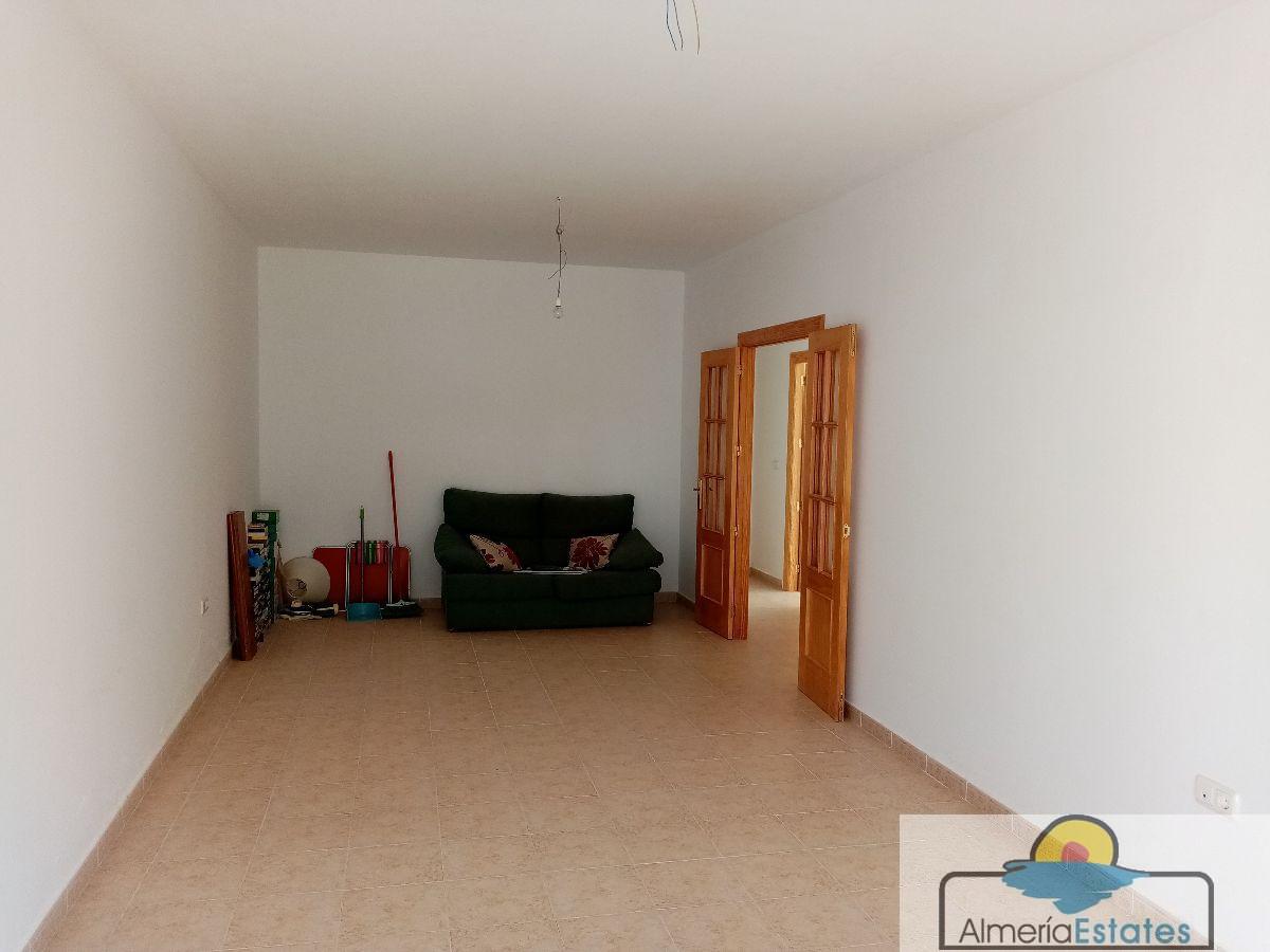 Venta de piso en Zurgena