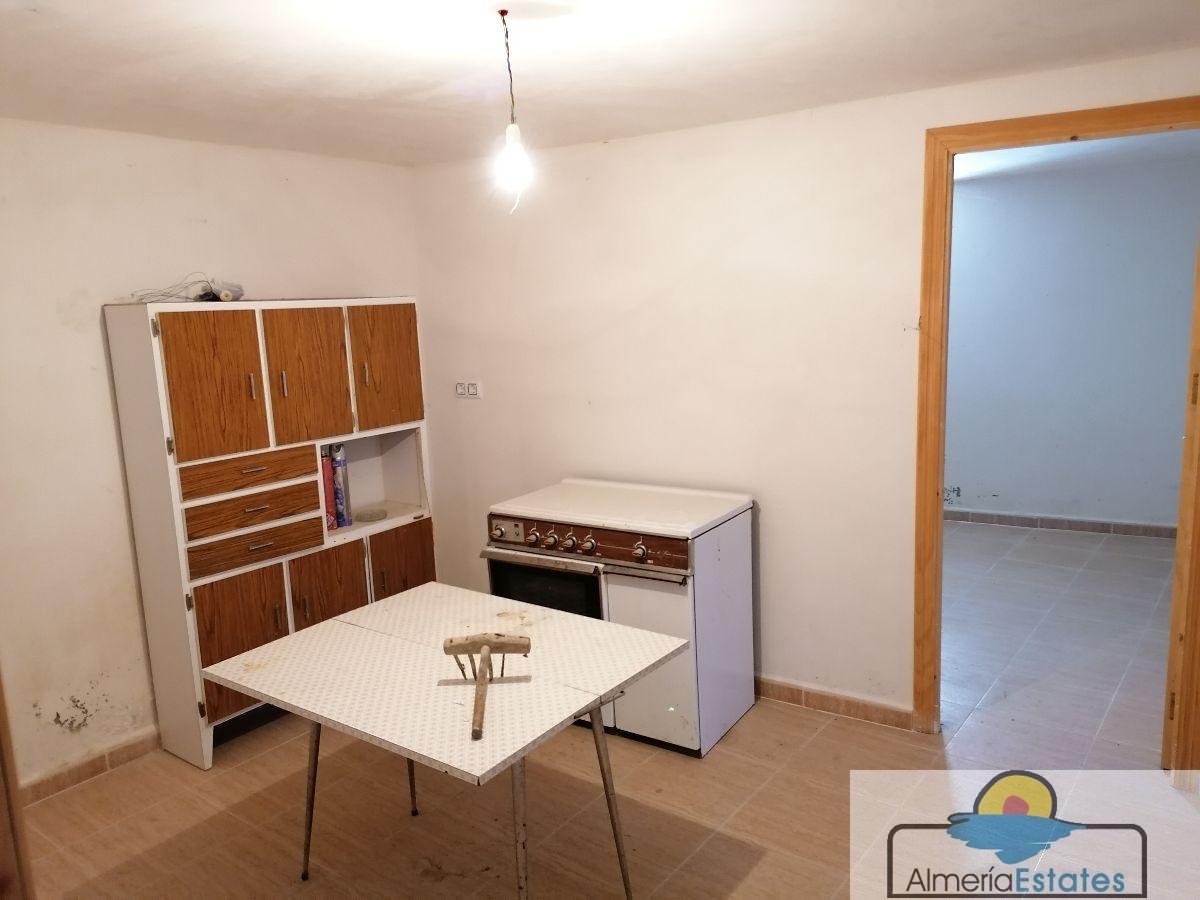 For sale of house in Oria