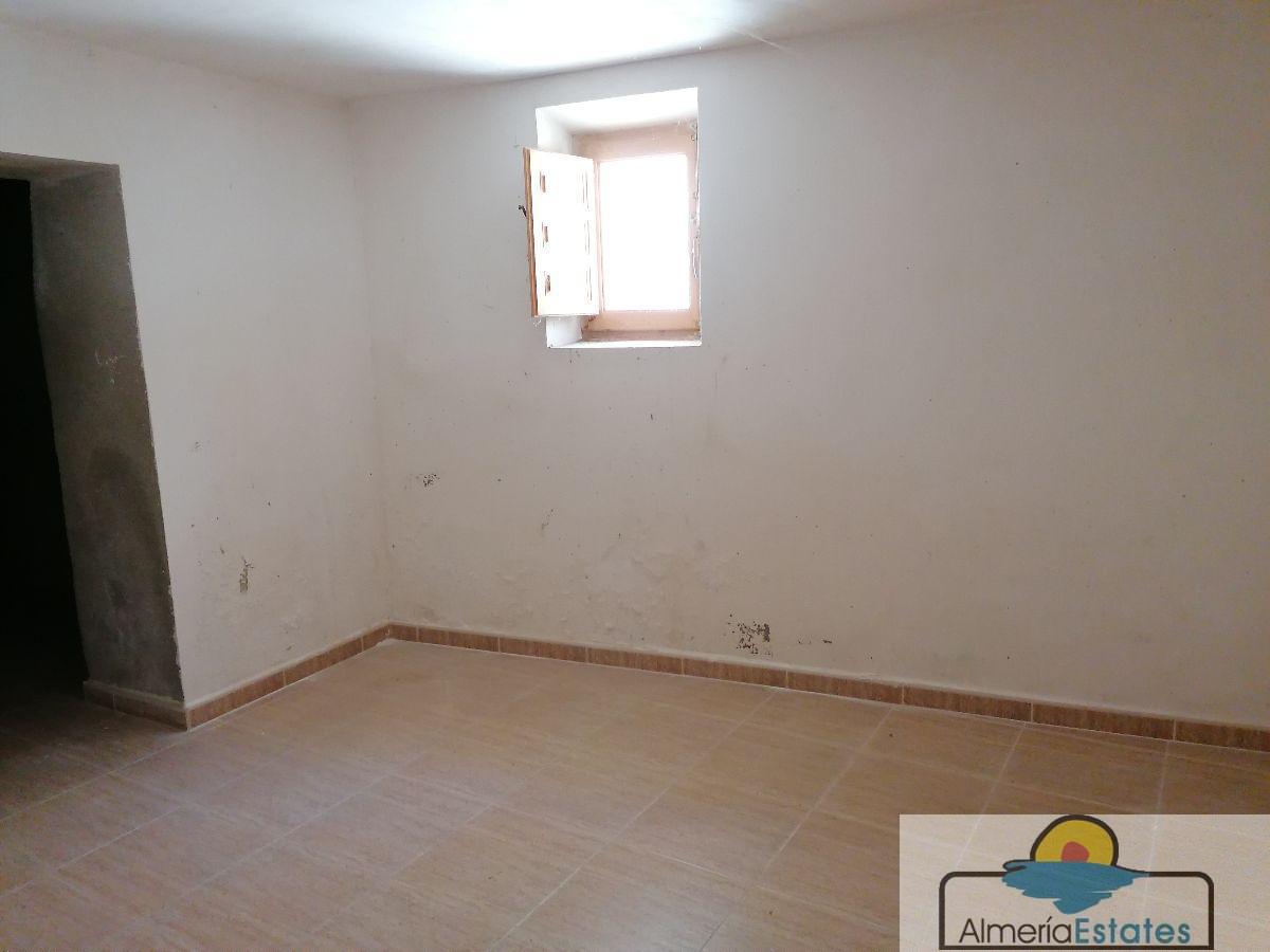 For sale of house in Oria