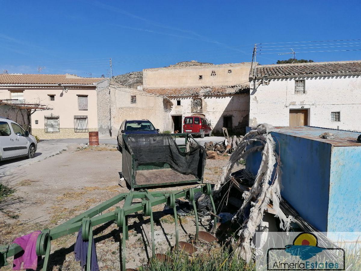 For sale of house in Oria