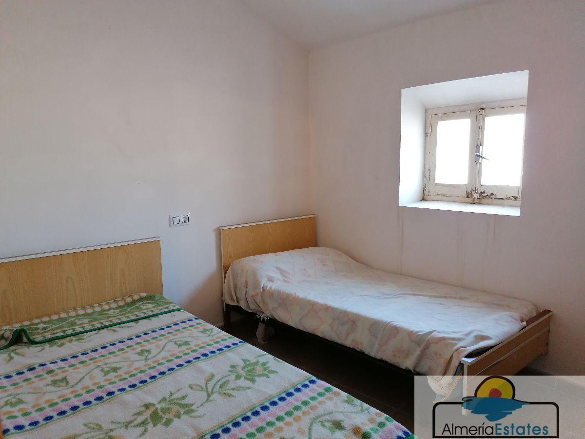 For sale of house in Oria