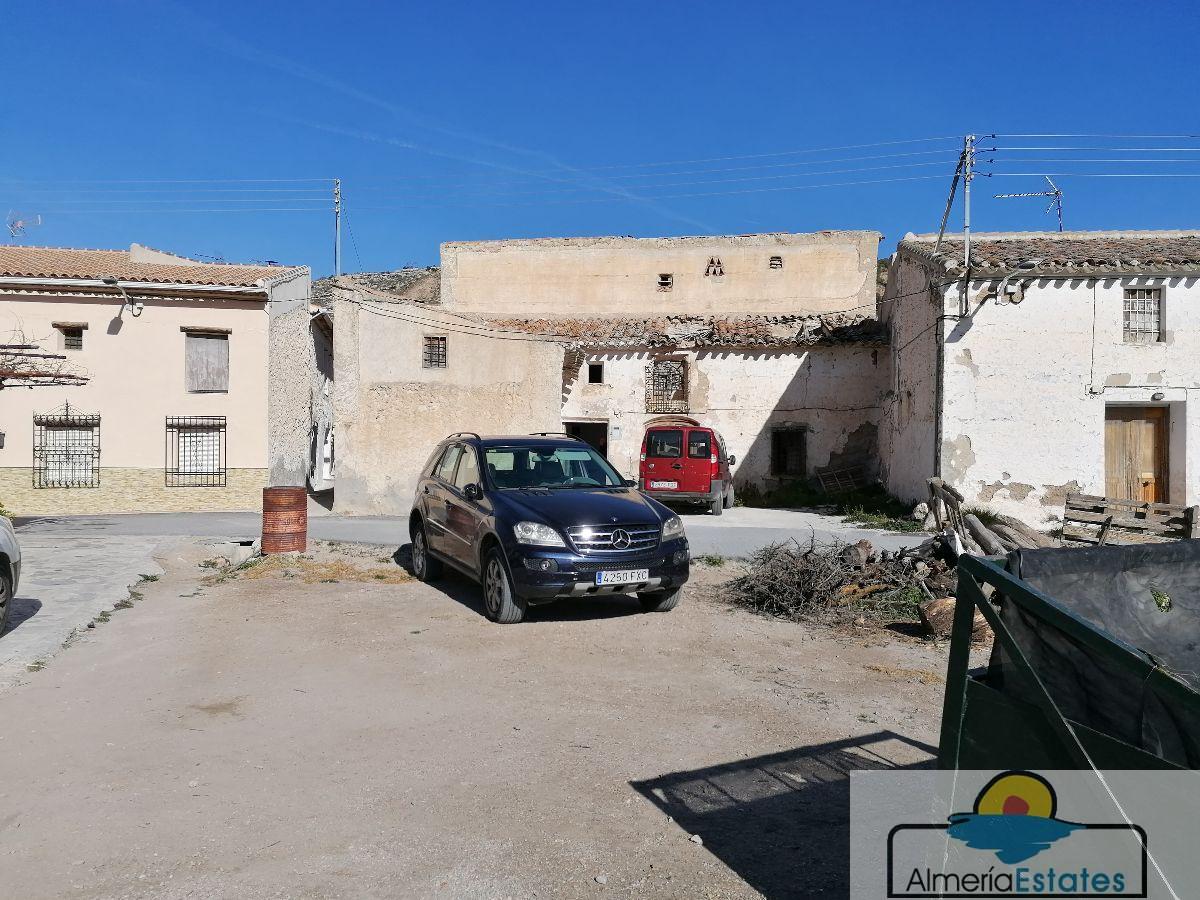 For sale of house in Oria