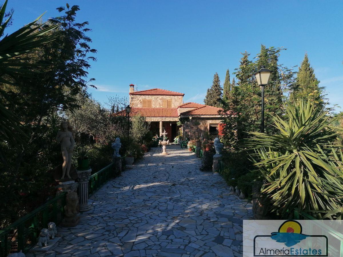 For sale of villa in Albox