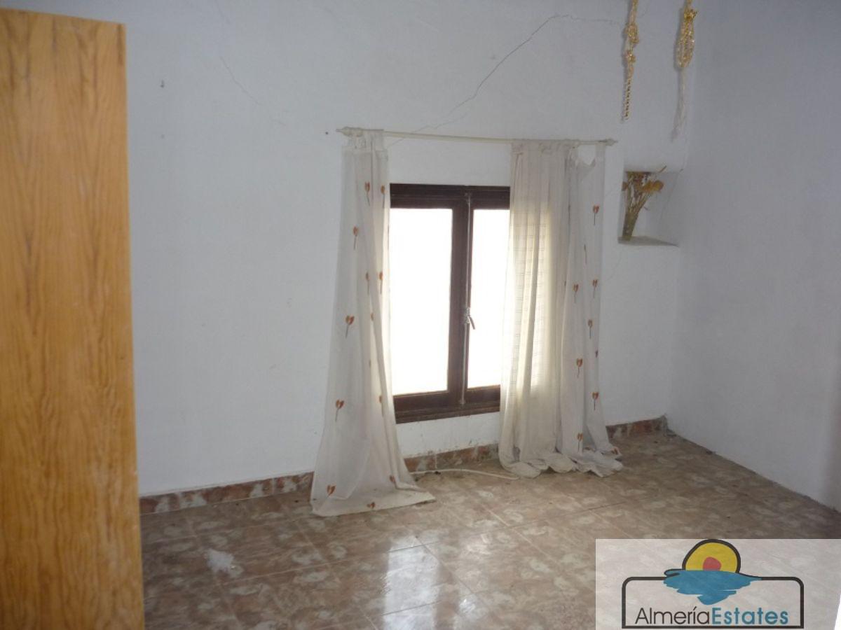 For sale of land in Cantoria