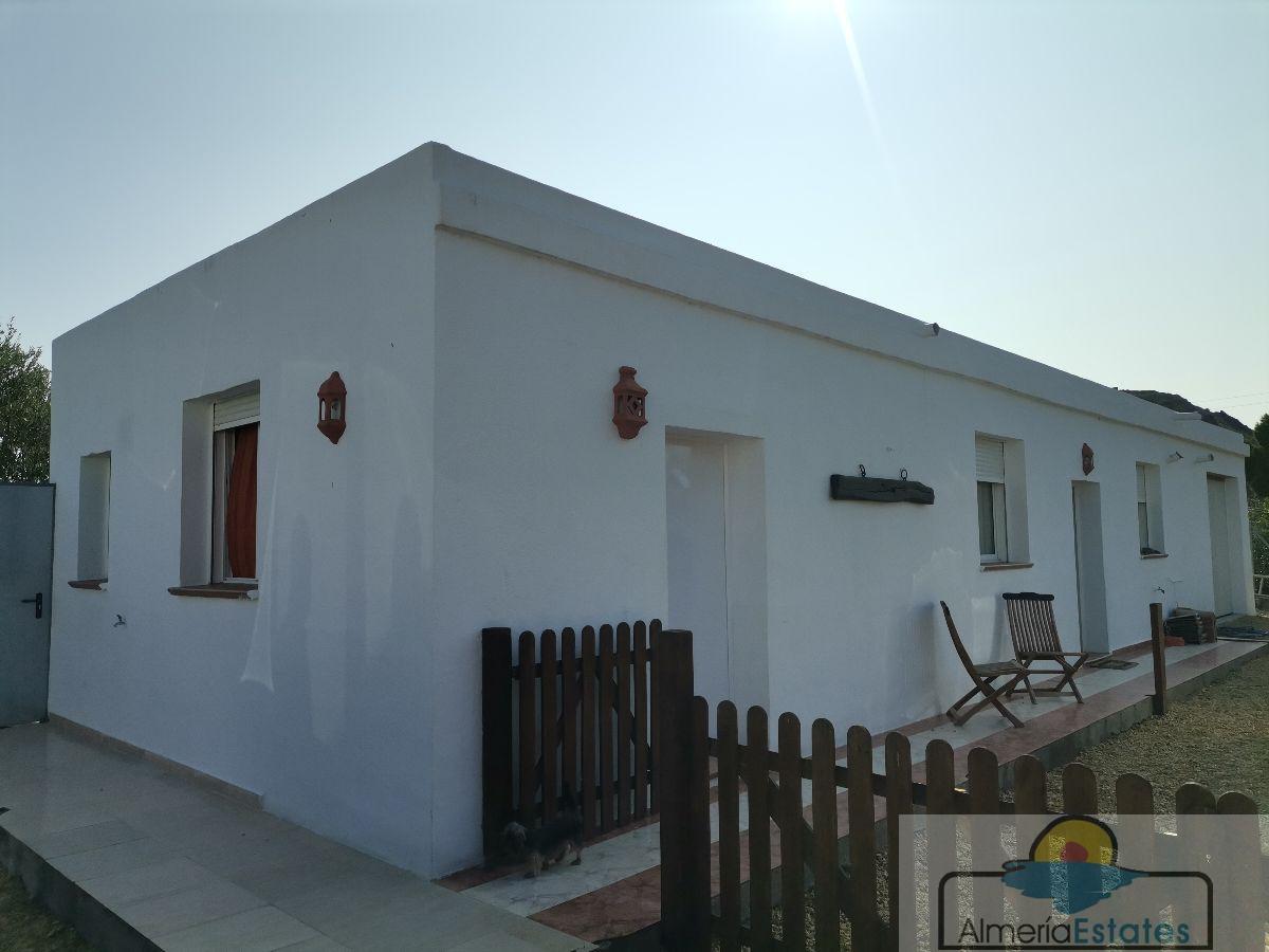 Venta de villa en Cantoria