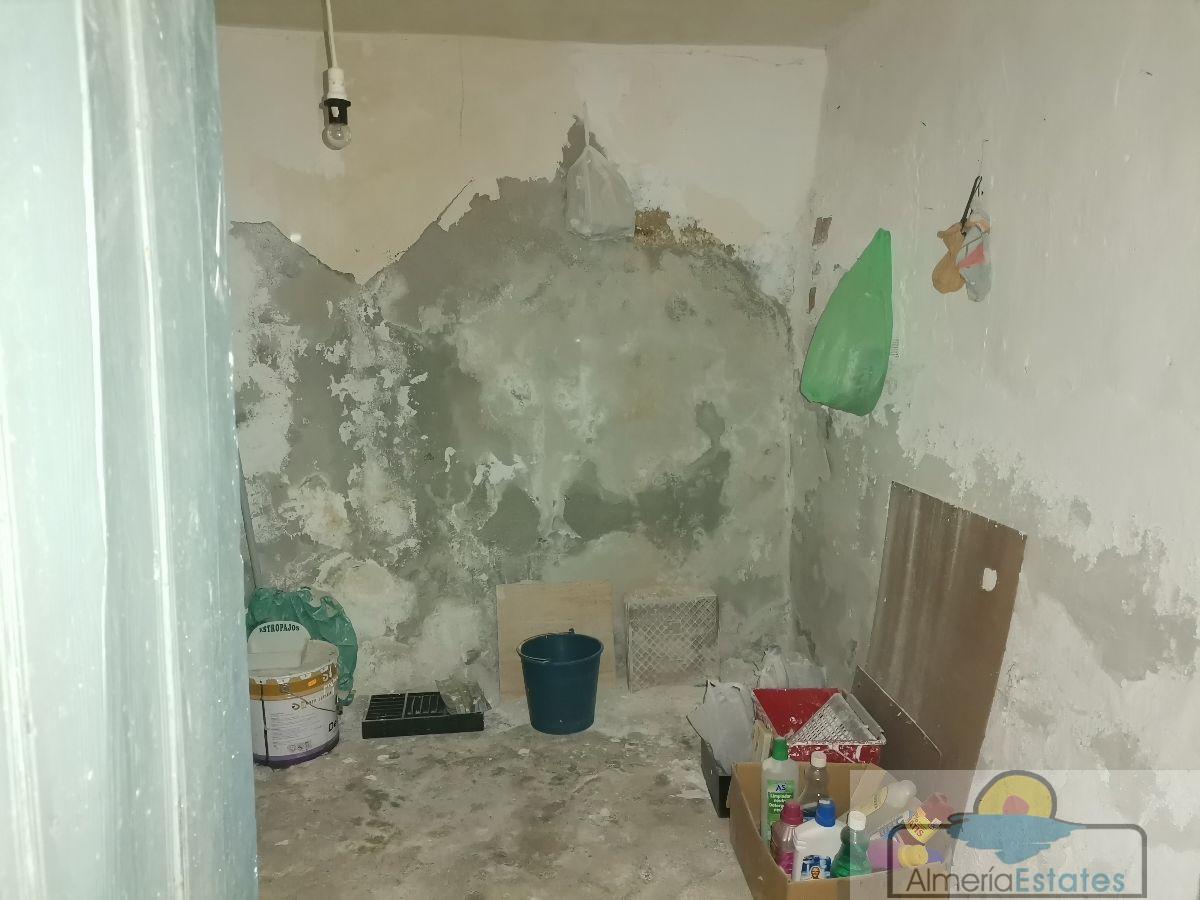 Venta de casa en Somontín