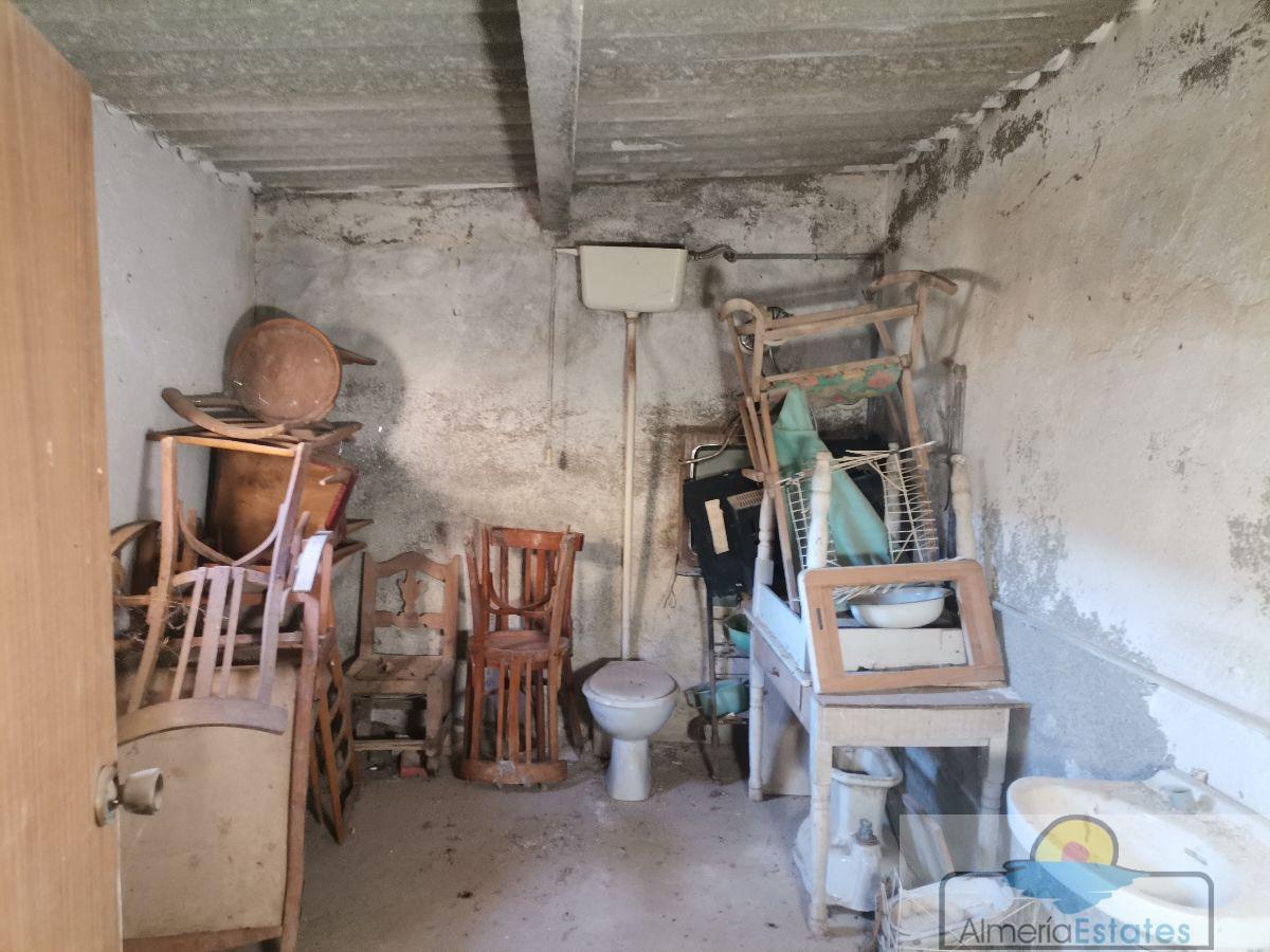 Venta de casa en Zurgena