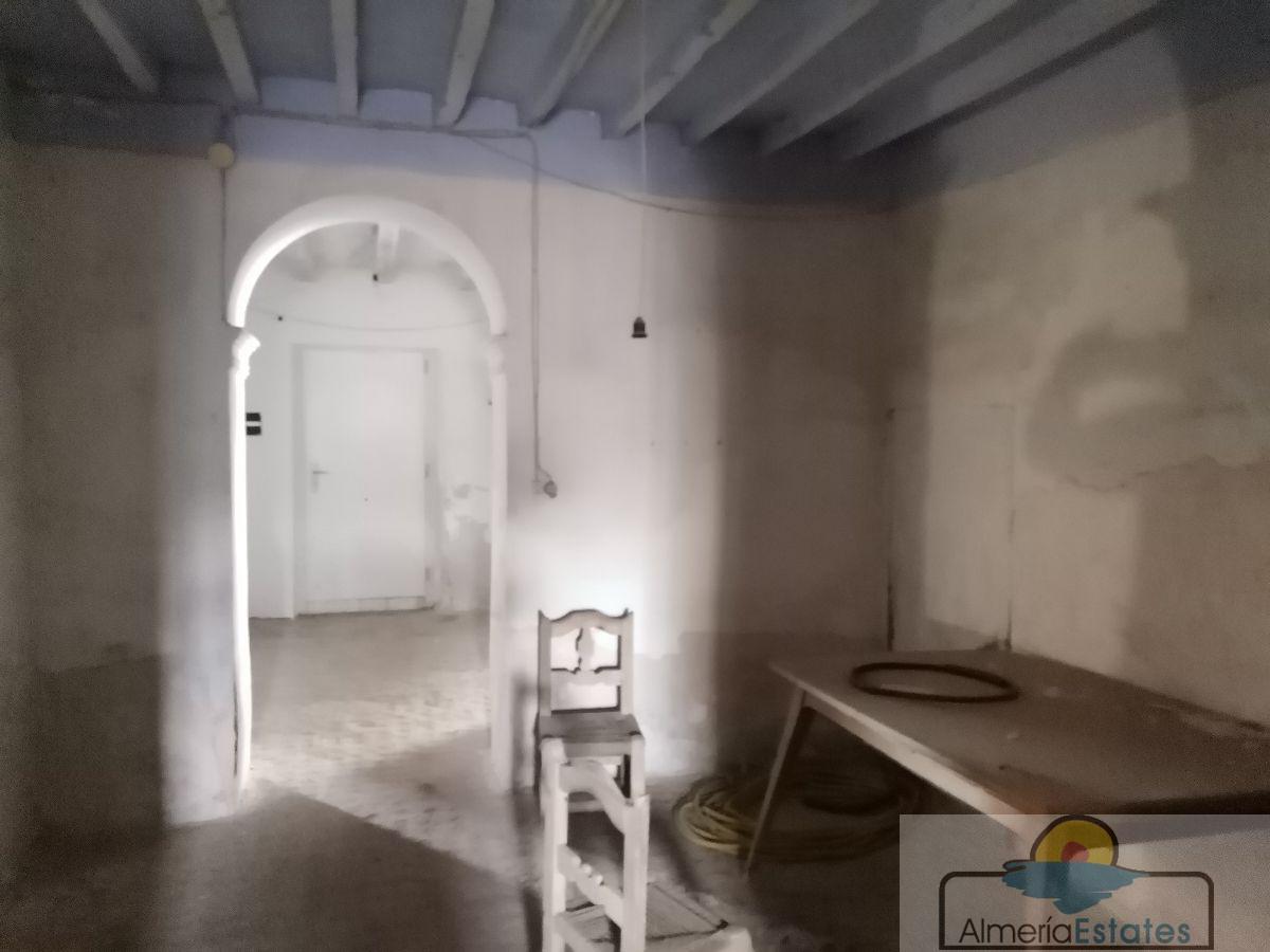 Venta de casa en Zurgena