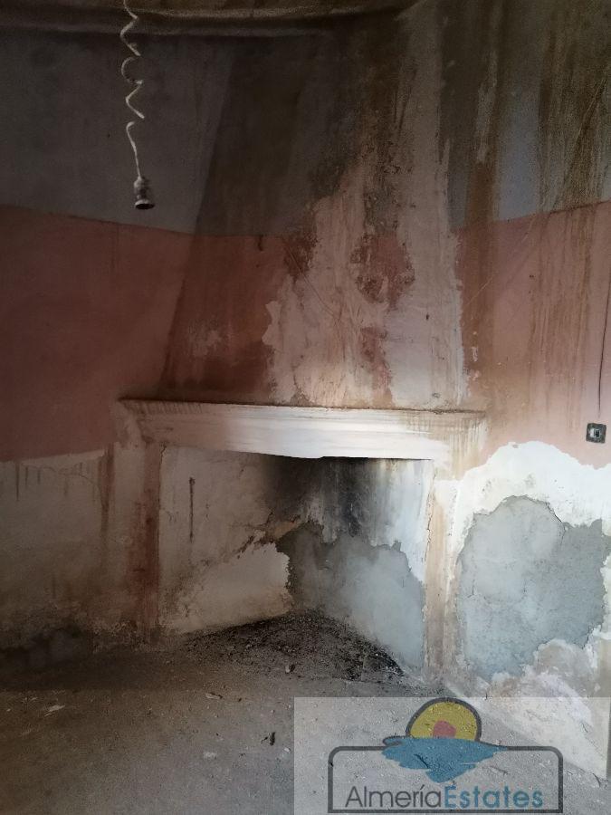 Venta de casa en Zurgena