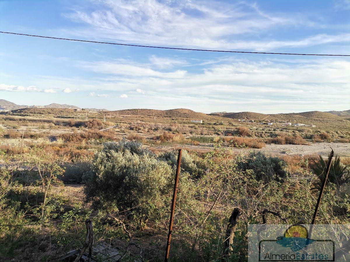 Venta de casa en Zurgena