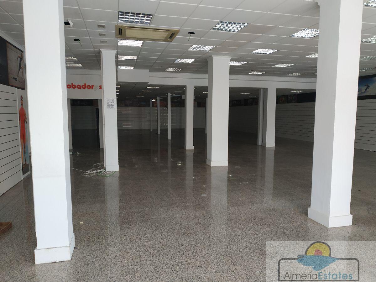 Venta de local en Albox