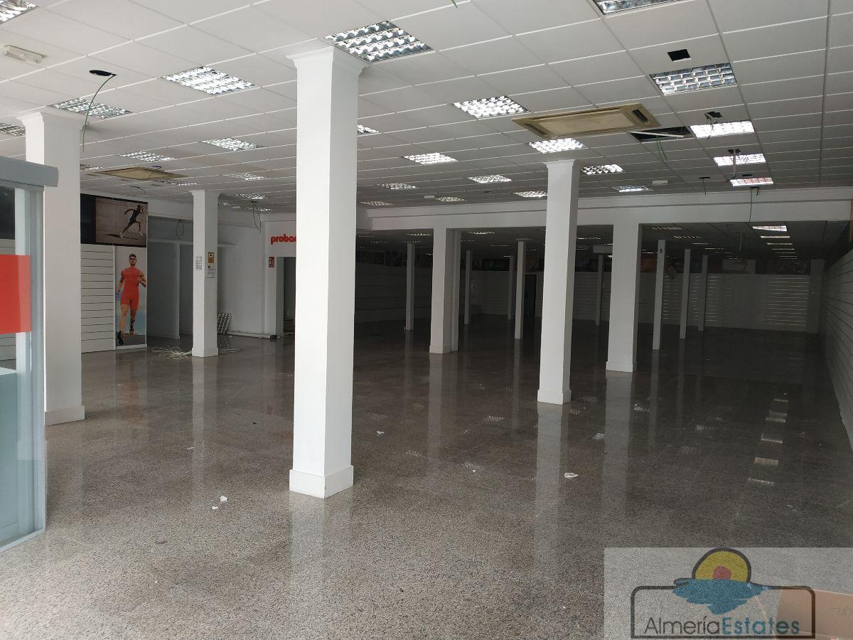 Venta de local en Albox