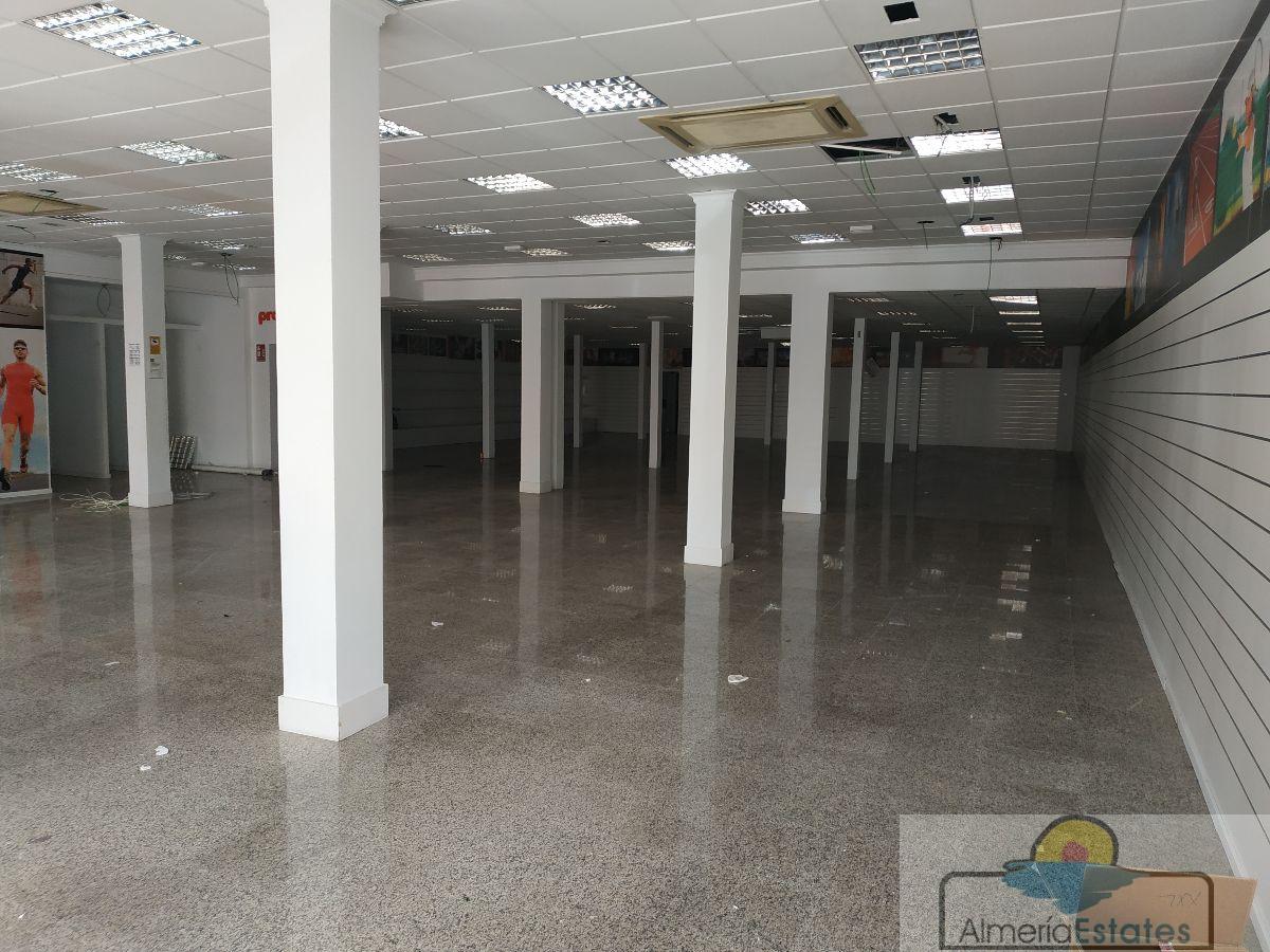 Venta de local en Albox