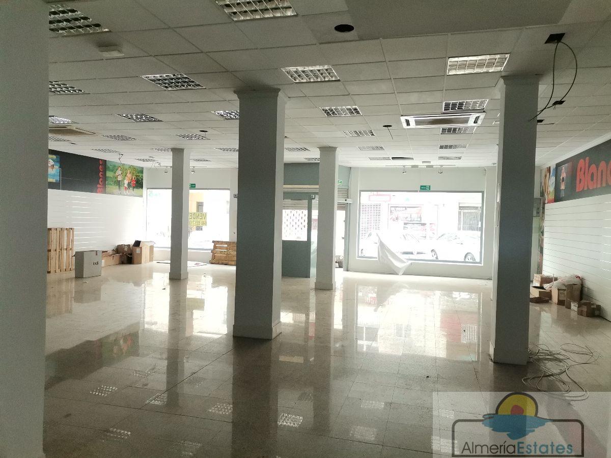 Venta de local en Albox