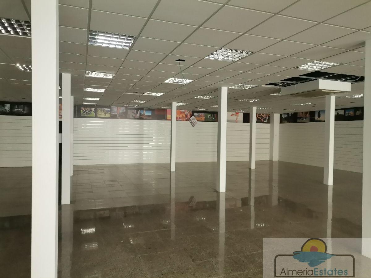 Venta de local en Albox