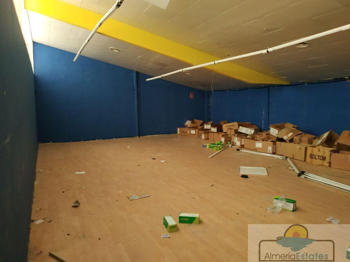 Venta de local en Albox