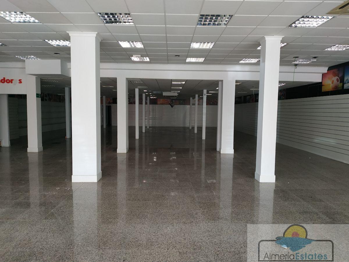 Venta de local en Albox