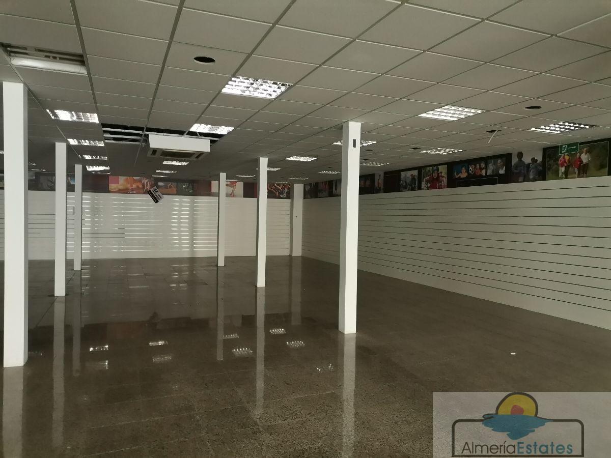 Venta de local en Albox