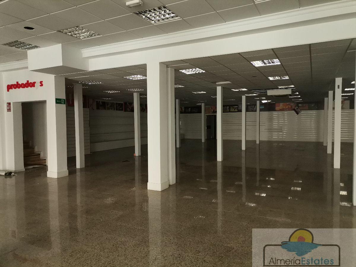 Venta de local en Albox