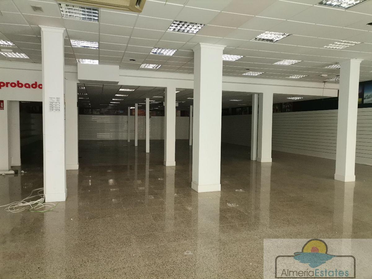 Venta de local en Albox