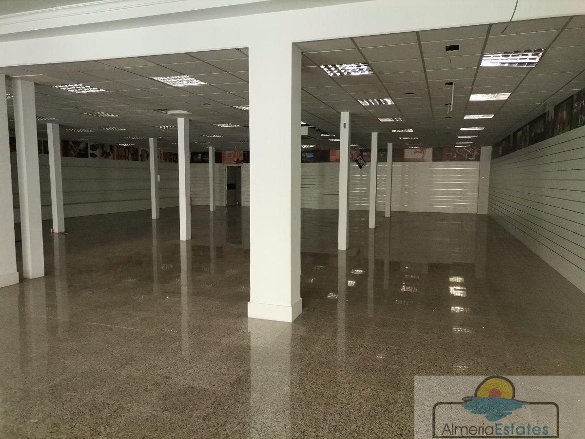 Venta de local en Albox