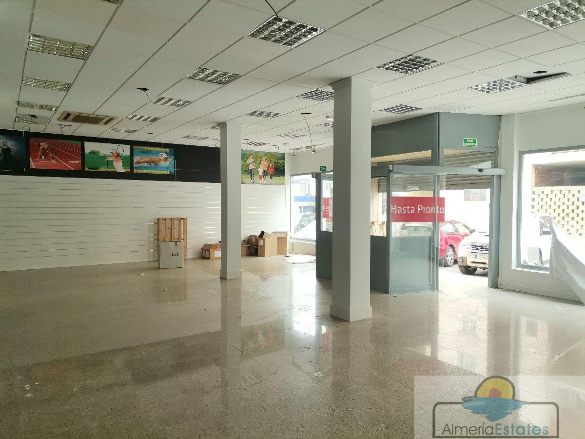 Venta de local en Albox
