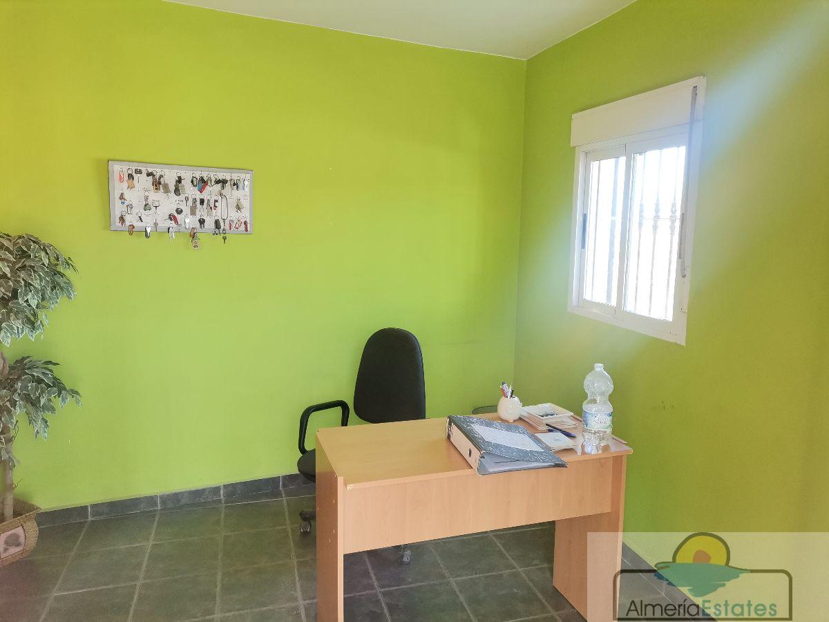 Alquiler de nave en Albox