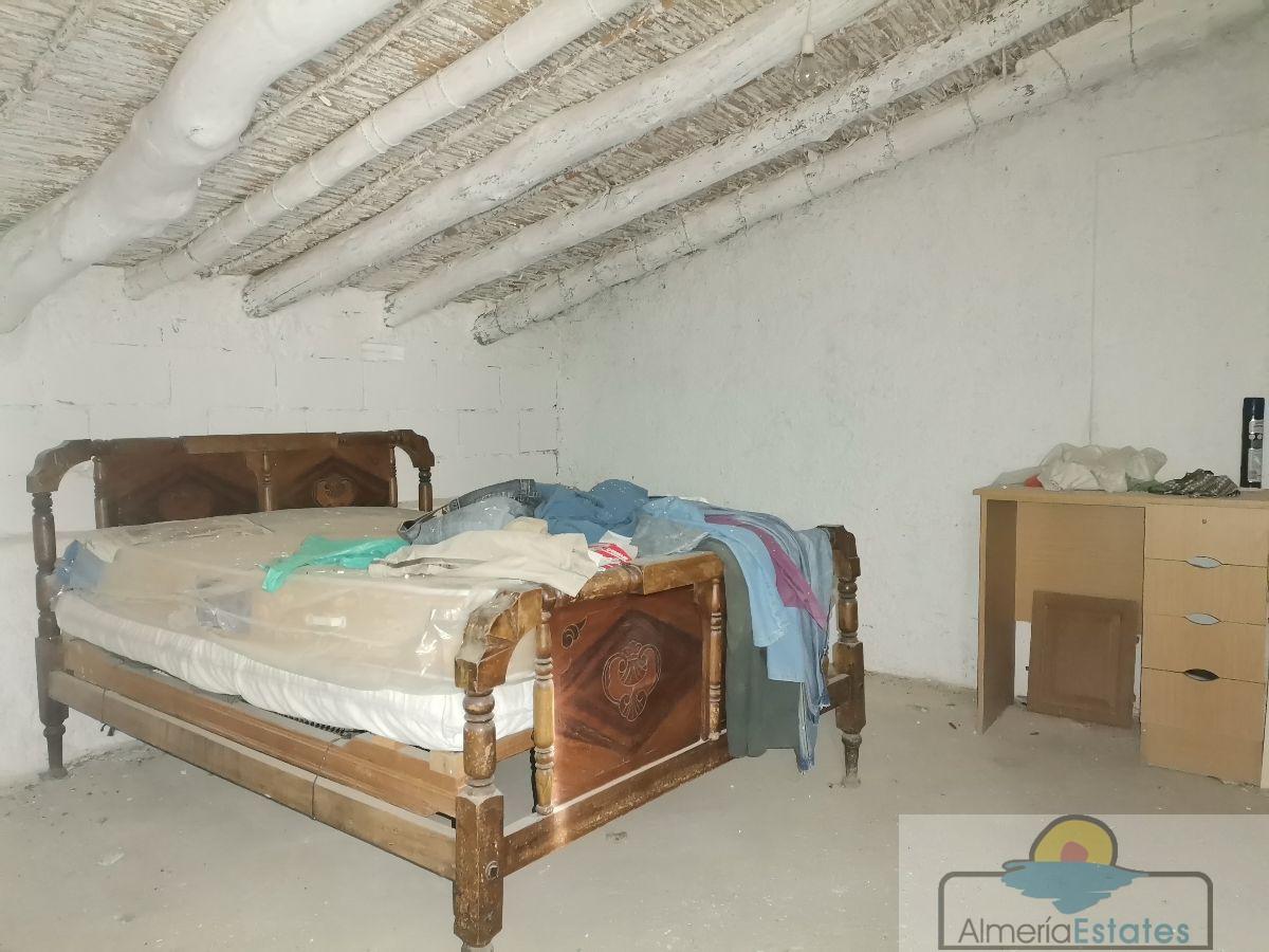 Venta de casa en Oria