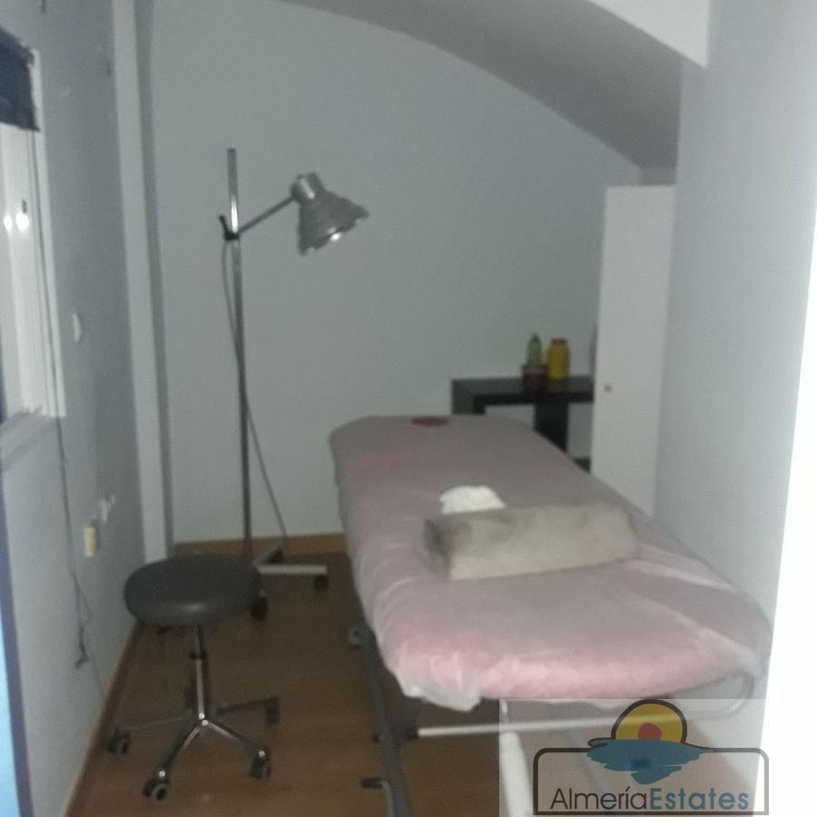 For rent of premises in Albox