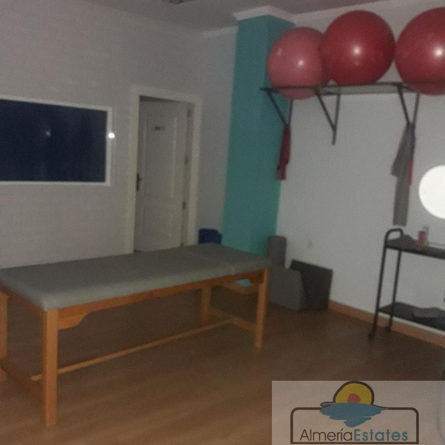 For rent of premises in Albox