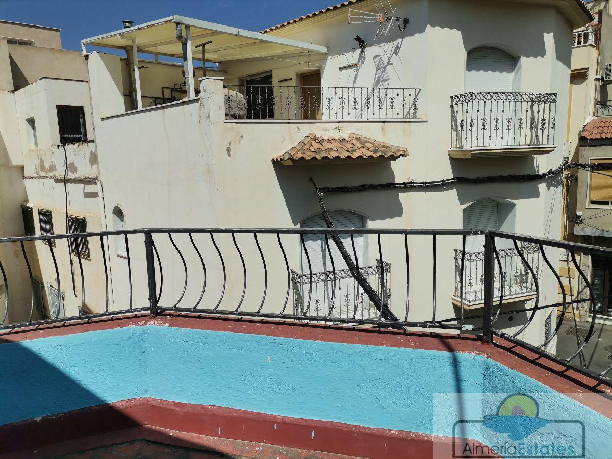 Venta de casa en Macael