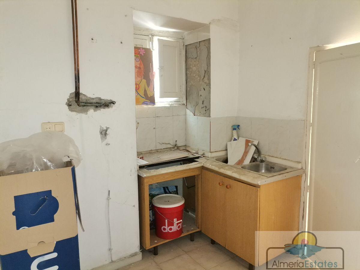 Venta de casa en Macael