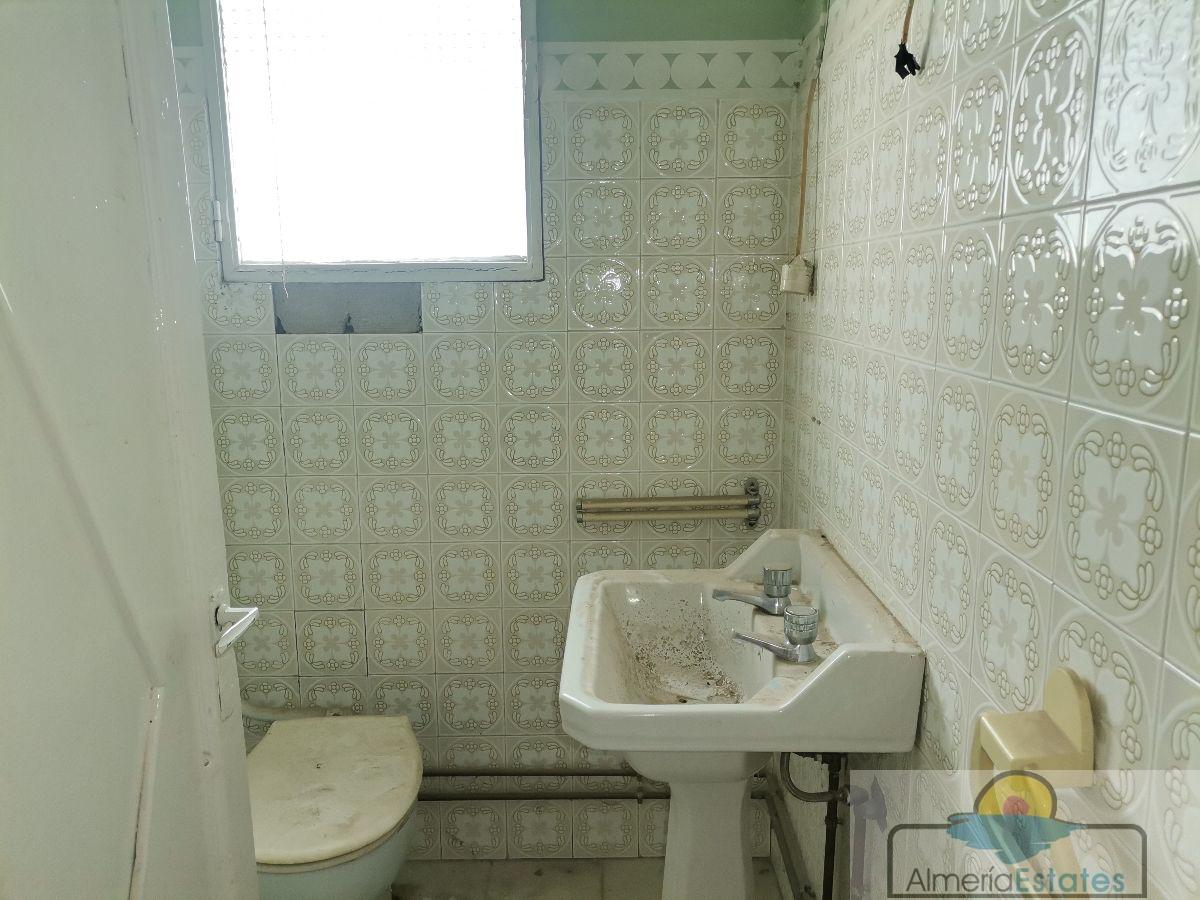 Venta de casa en Macael