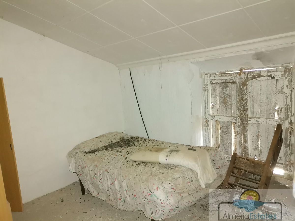 Venta de casa en Taberno