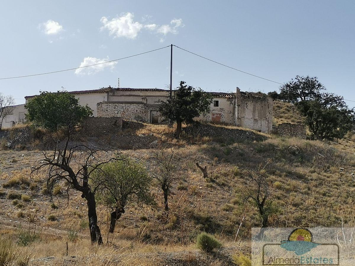 Venta de casa en Taberno