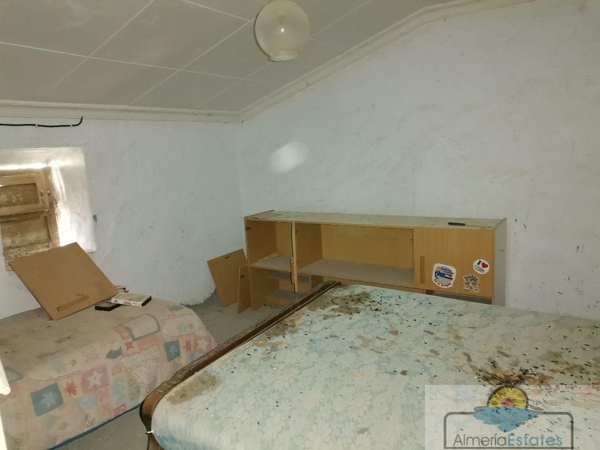 Venta de casa en Taberno