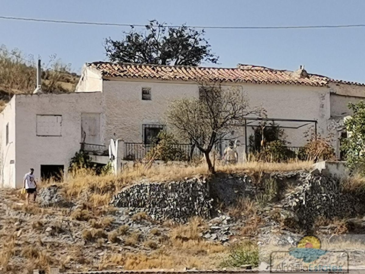 Venta de casa en Taberno