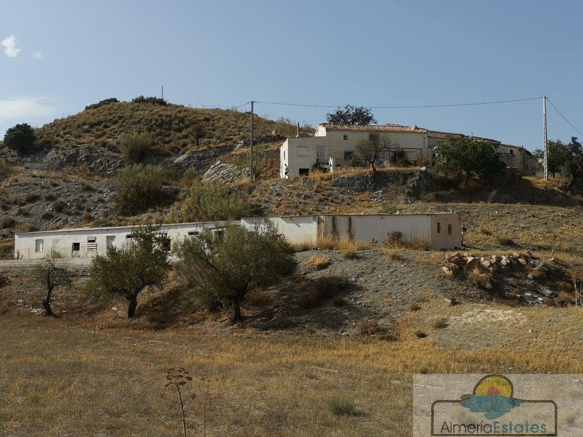 Venta de casa en Taberno