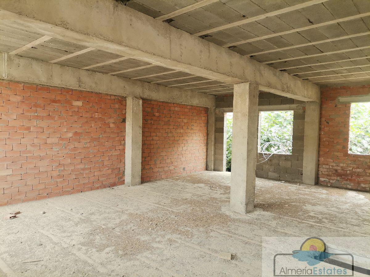 Venta de casa en Zurgena