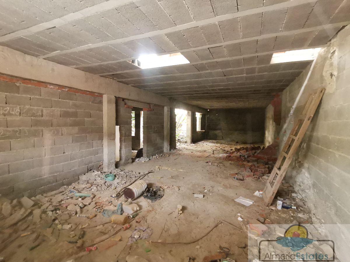 Venta de casa en Zurgena