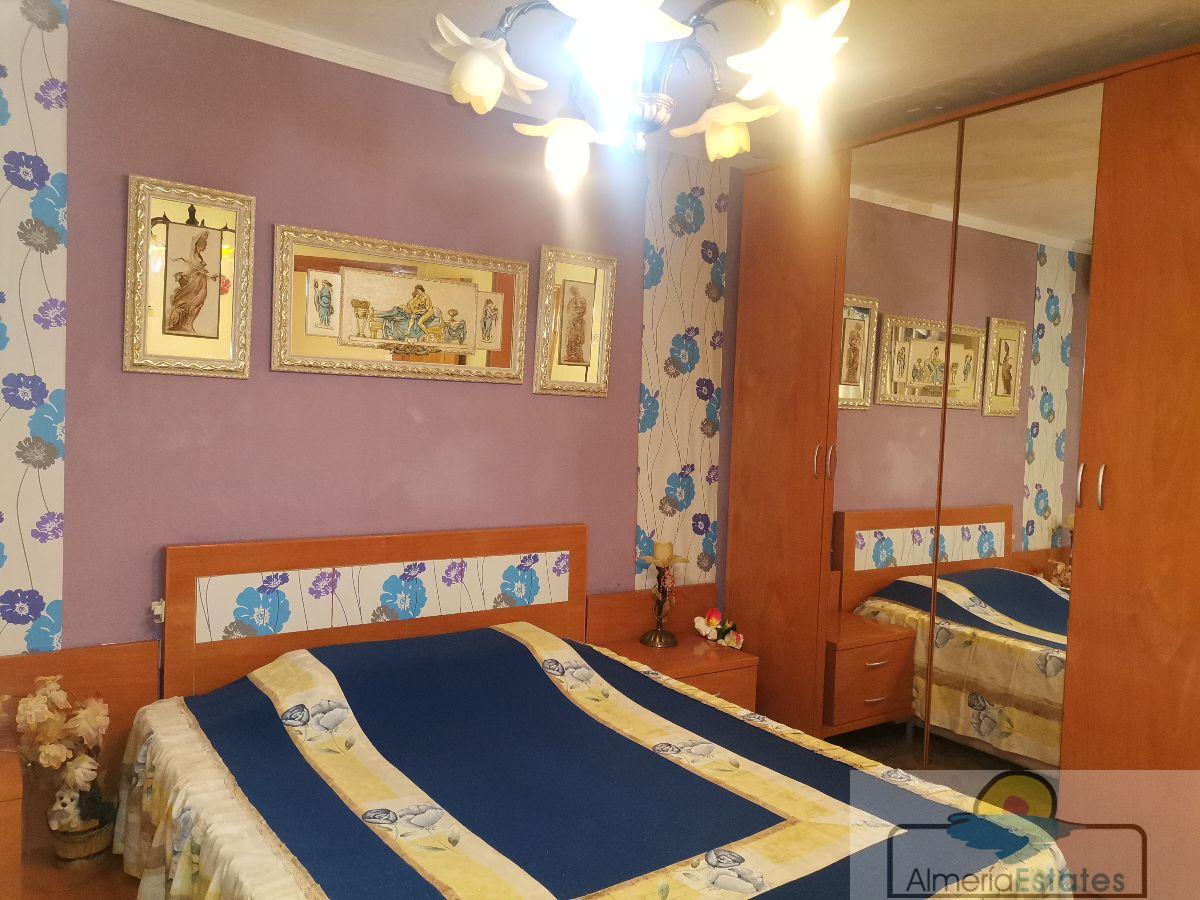 Venta de casa en Zurgena