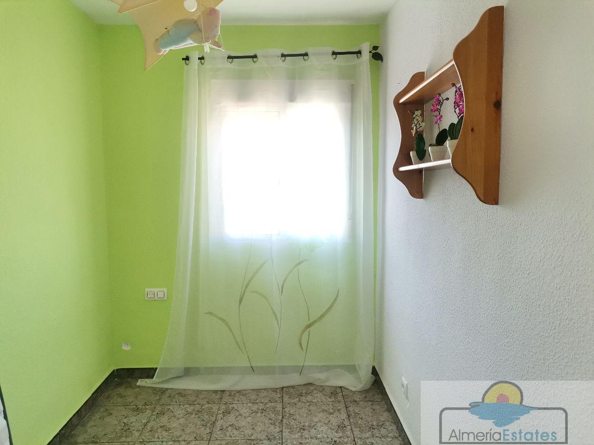 Venta de casa en Zurgena