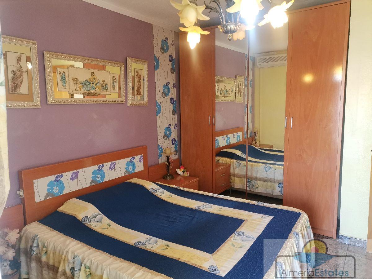 Venta de casa en Zurgena