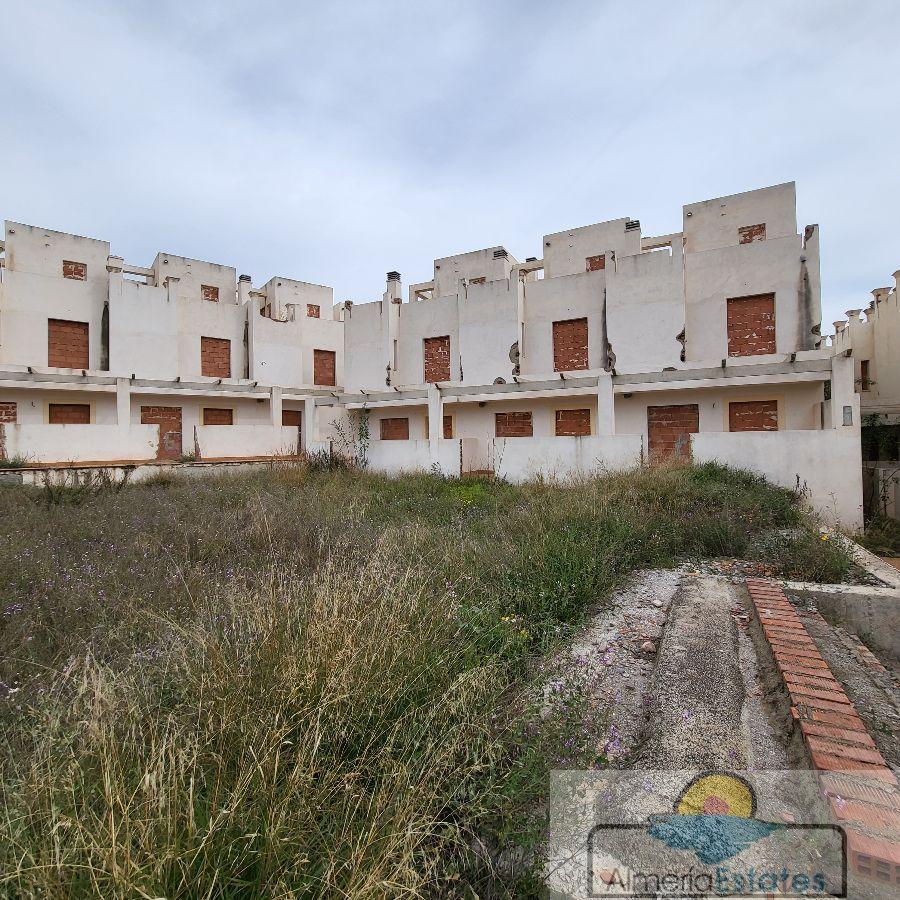 Venta de edificio en Almanzora