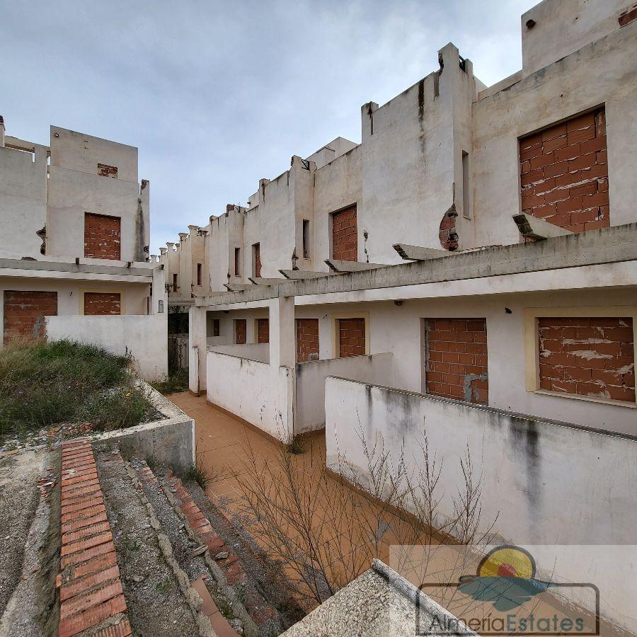 Venta de edificio en Almanzora