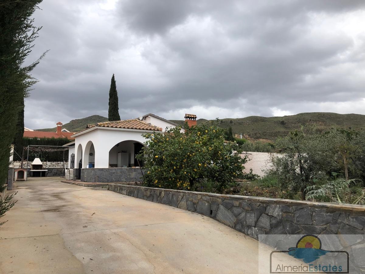Venta de villa en Cantoria